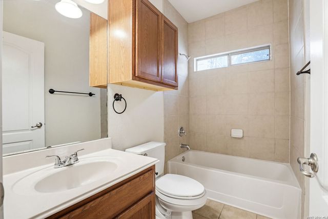 6038 Pecan Tree, San Antonio, TX 78240