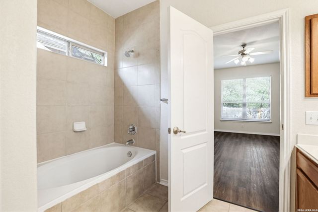 6038 Pecan Tree, San Antonio, TX 78240