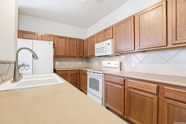 6038 Pecan Tree, San Antonio, TX 78240