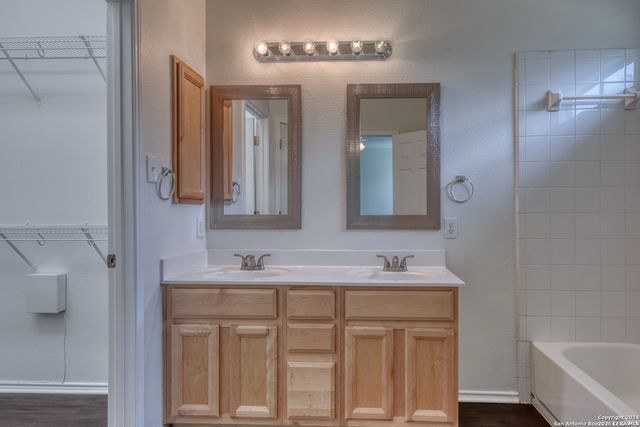 8811 Redwood, Helotes, TX 78023