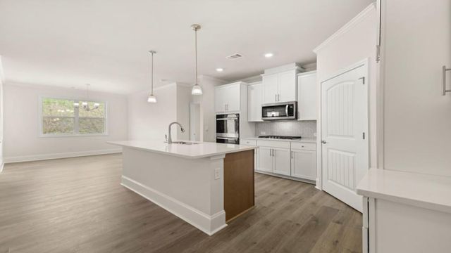 38 Lakeview Point, Dallas, GA 30157