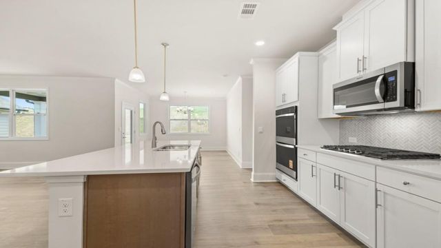 38 Lakeview Point, Dallas, GA 30157