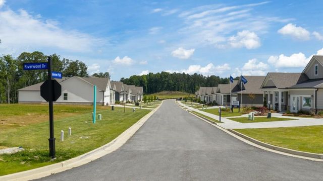 38 Lakeview Point, Dallas, GA 30157