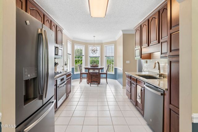 208 Briarfield Drive, Kingsport, TN 37660