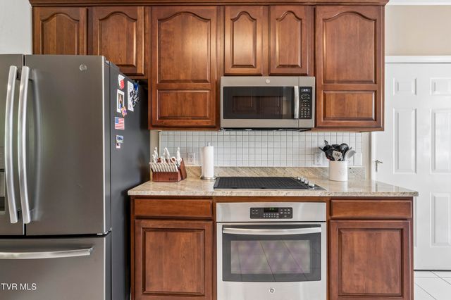 208 Briarfield Drive, Kingsport, TN 37660