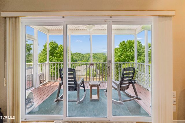 208 Briarfield Drive, Kingsport, TN 37660