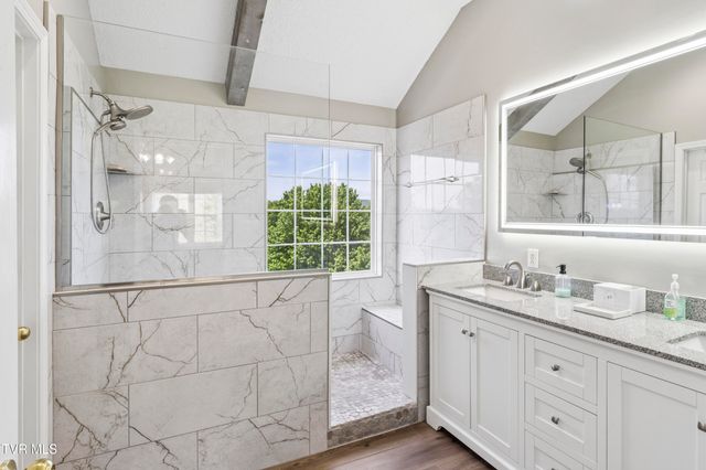 208 Briarfield Drive, Kingsport, TN 37660