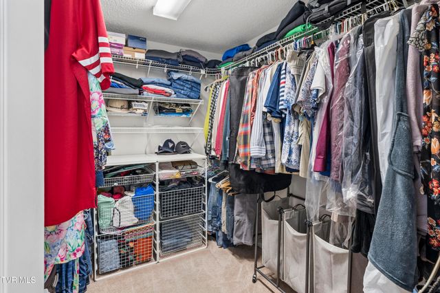 208 Briarfield Drive, Kingsport, TN 37660