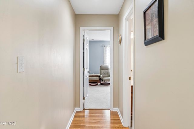 208 Briarfield Drive, Kingsport, TN 37660