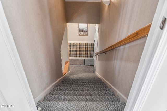 208 Briarfield Drive, Kingsport, TN 37660