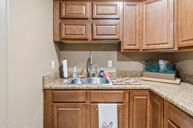 208 Briarfield Drive, Kingsport, TN 37660