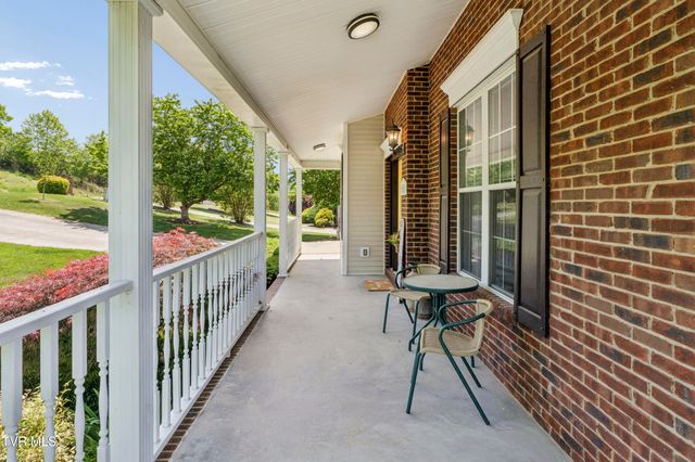 208 Briarfield Drive, Kingsport, TN 37660