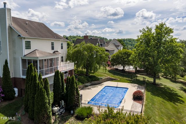 208 Briarfield Drive, Kingsport, TN 37660