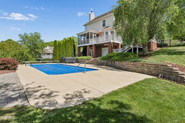 208 Briarfield Drive, Kingsport, TN 37660