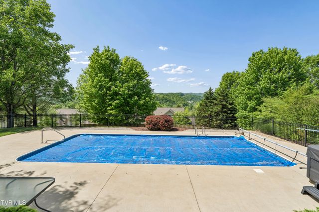 208 Briarfield Drive, Kingsport, TN 37660