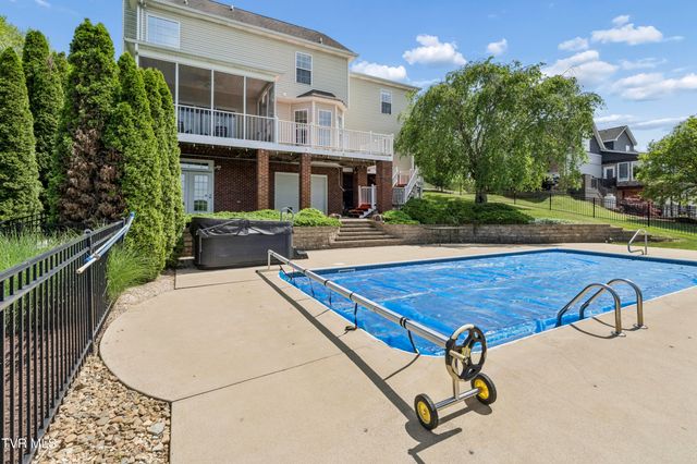 208 Briarfield Drive, Kingsport, TN 37660