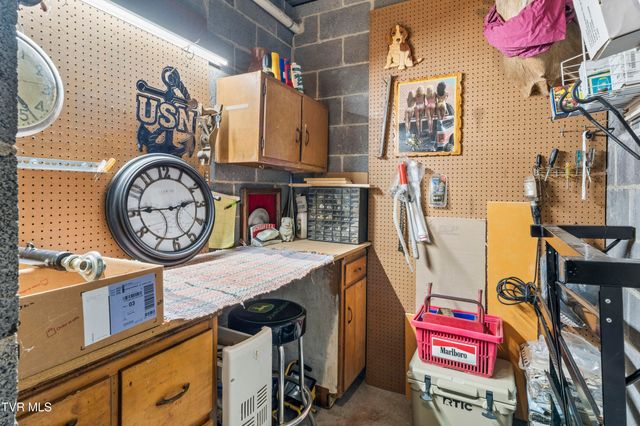 208 Briarfield Drive, Kingsport, TN 37660