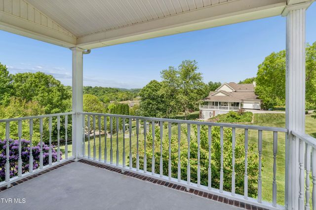 208 Briarfield Drive, Kingsport, TN 37660