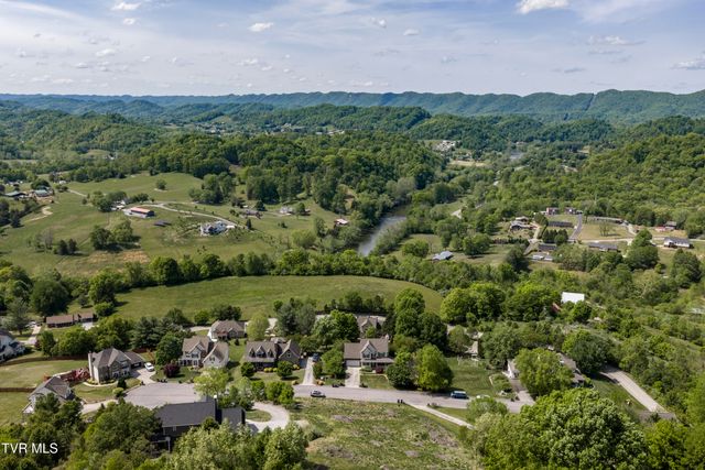 208 Briarfield Drive, Kingsport, TN 37660