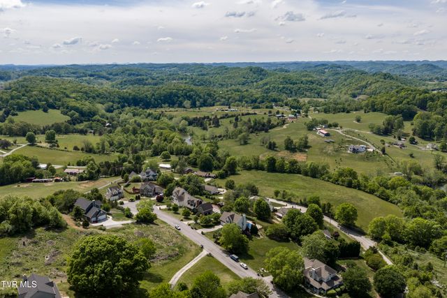 208 Briarfield Drive, Kingsport, TN 37660