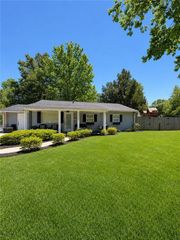 301 Evergreen Hill, Mobile, AL 36609
