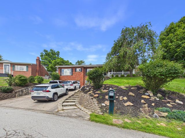 117 Honeysuckle Lane, Huntington, WV 25701