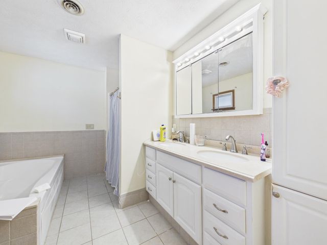 117 Honeysuckle Lane, Huntington, WV 25701