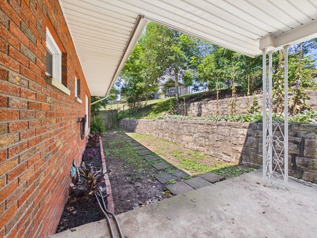 117 Honeysuckle Lane, Huntington, WV 25701