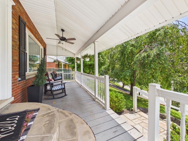 117 Honeysuckle Lane, Huntington, WV 25701