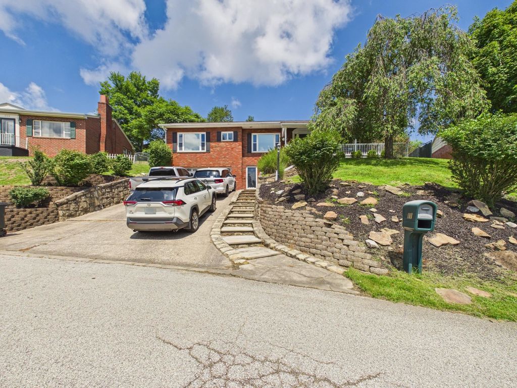 117 Honeysuckle Lane, Huntington, WV 25701