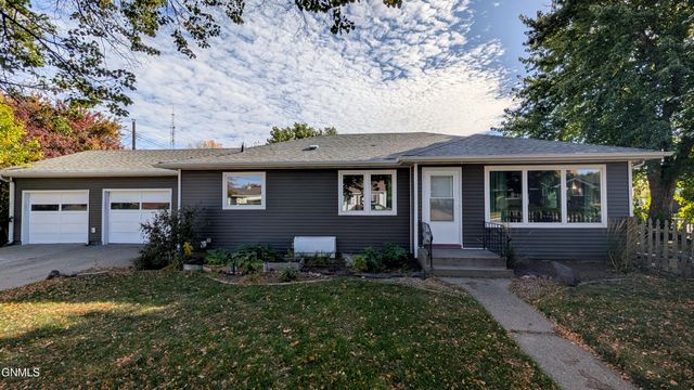 1117 Mandan Street, Bismarck, ND 58501 property photo