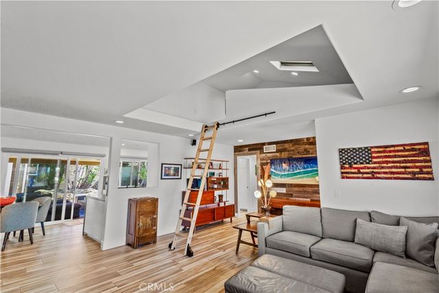 9111 Ellsworth, Huntington Beach, CA 92646