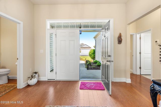 271 Cable Lake Circle, Calabash, NC 28467