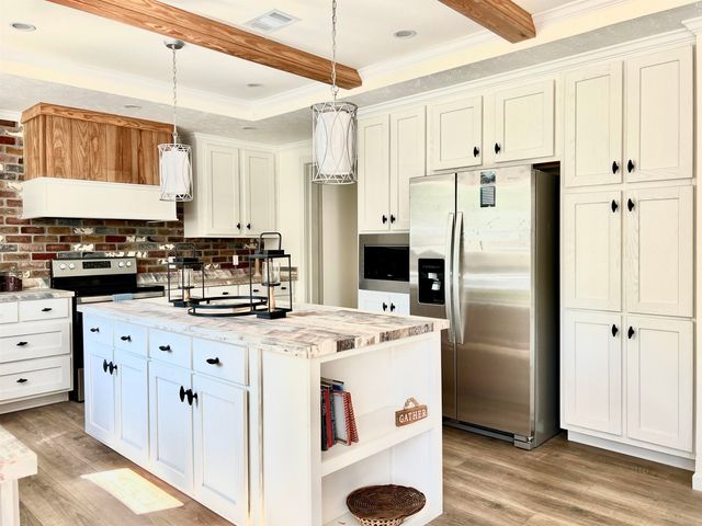 12131 Wilderness Drive, Tallahassee, FL 32309