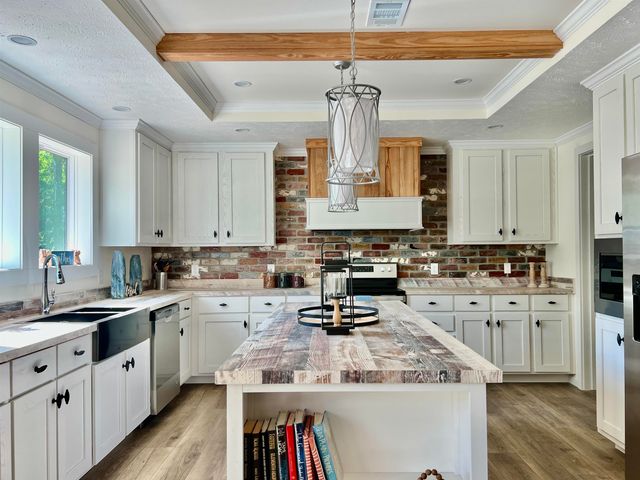 12131 Wilderness Drive, Tallahassee, FL 32309