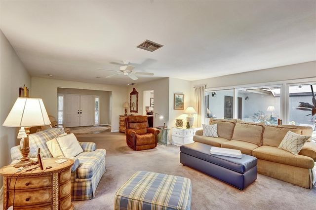 6120 WILSHIRE CIRCLE 6, Sarasota, FL 34238