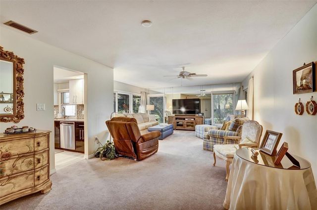 6120 WILSHIRE CIRCLE 6, Sarasota, FL 34238