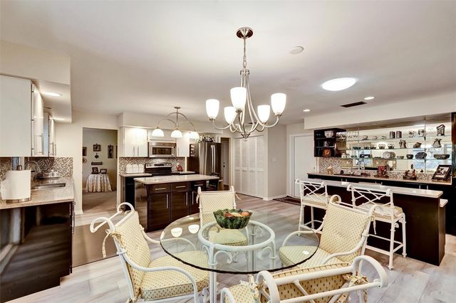 6120 WILSHIRE CIRCLE 6, Sarasota, FL 34238