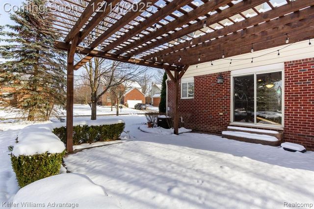 24975 Bloomfield Court, Novi, MI 48375