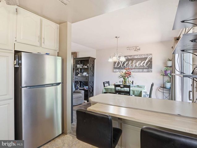 1220 KENT AVE, Baltimore, MD 21207