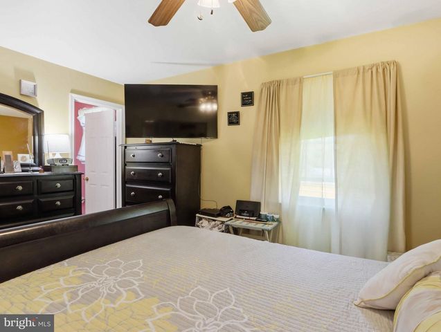 1220 KENT AVE, Baltimore, MD 21207