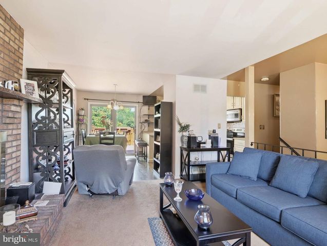 1220 KENT AVE, Baltimore, MD 21207