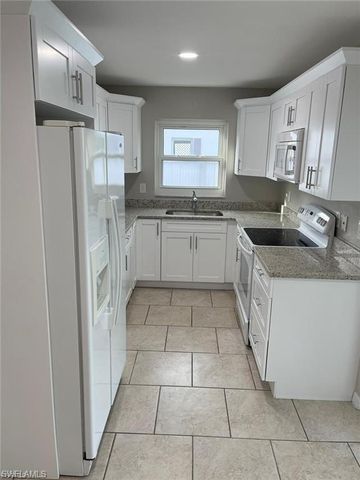 2505 SE 16th PL 2, Cape Coral, FL 33904