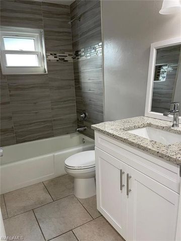 2505 SE 16th PL 2, Cape Coral, FL 33904