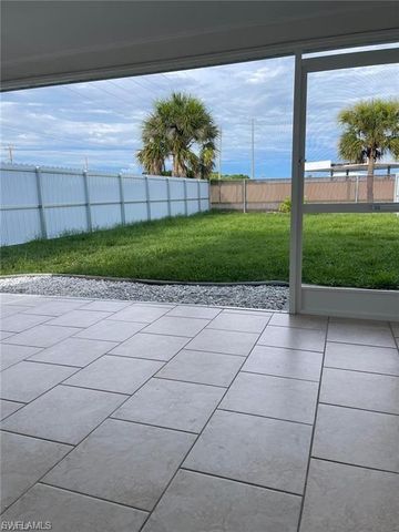 2505 SE 16th PL 2, Cape Coral, FL 33904