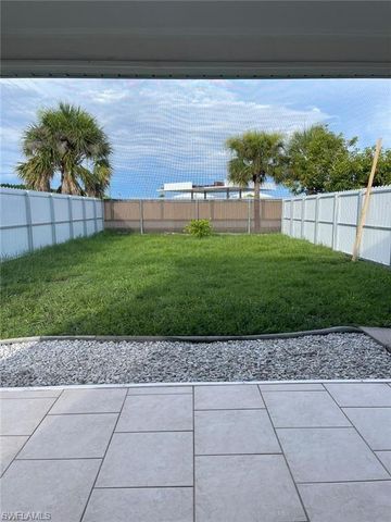 2505 SE 16th PL 2, Cape Coral, FL 33904
