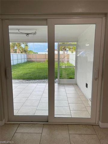 2505 SE 16th PL 2, Cape Coral, FL 33904