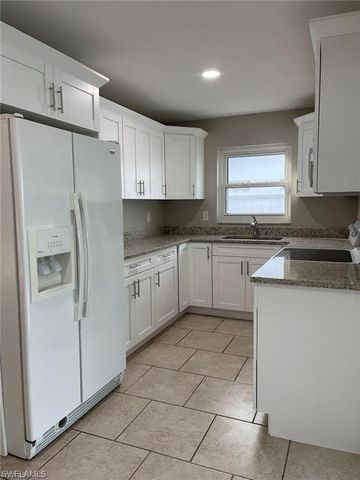 2505 SE 16th PL 2, Cape Coral, FL 33904