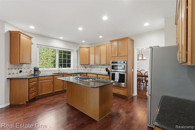 5097 Birkdale Drive, Commerce Twp, MI 48382