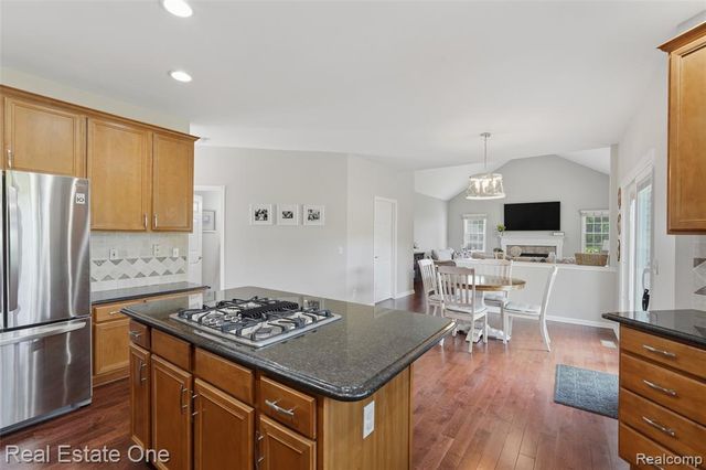 5097 Birkdale Drive, Commerce Twp, MI 48382